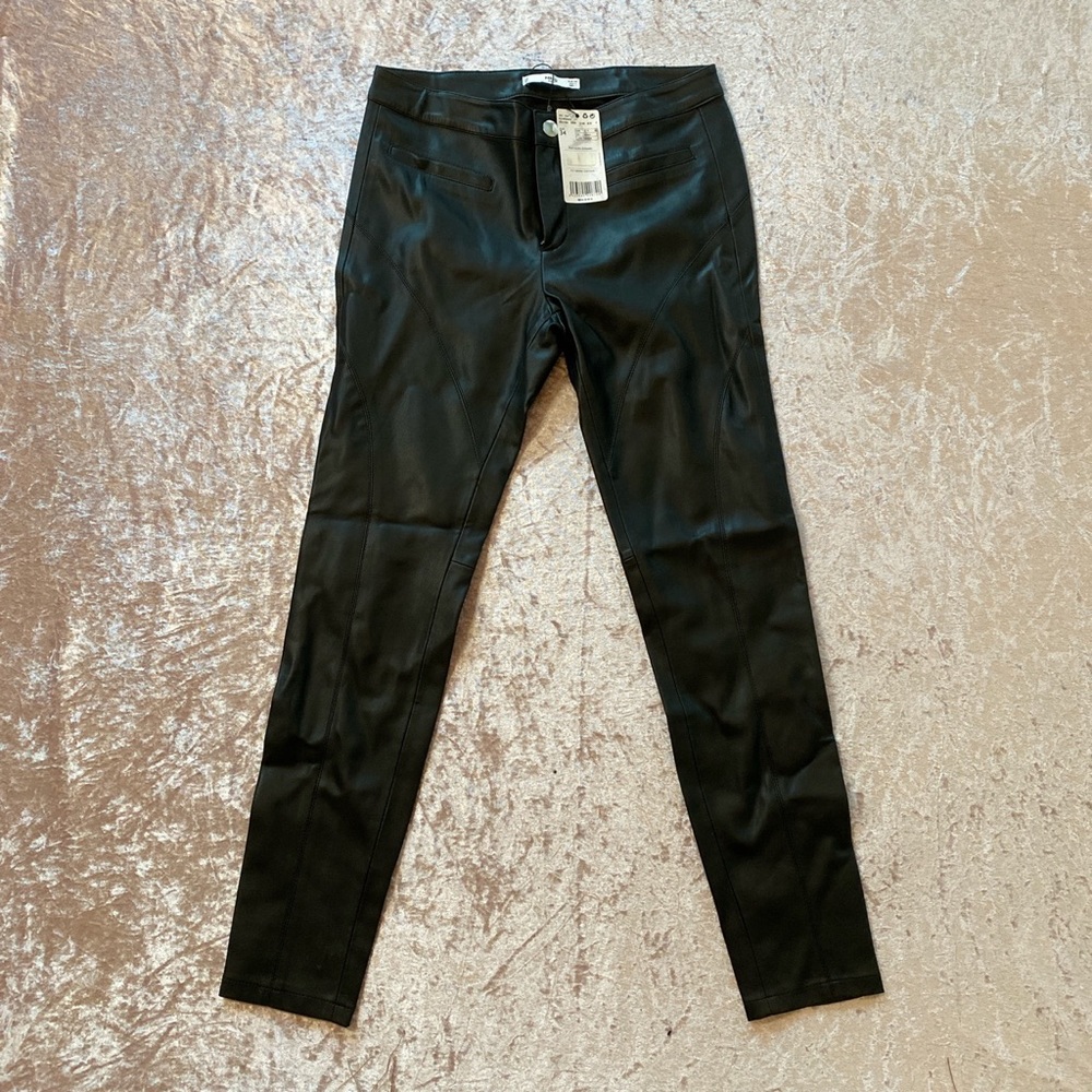 Vintage Women’s size 2 Mango vegan leather pants.